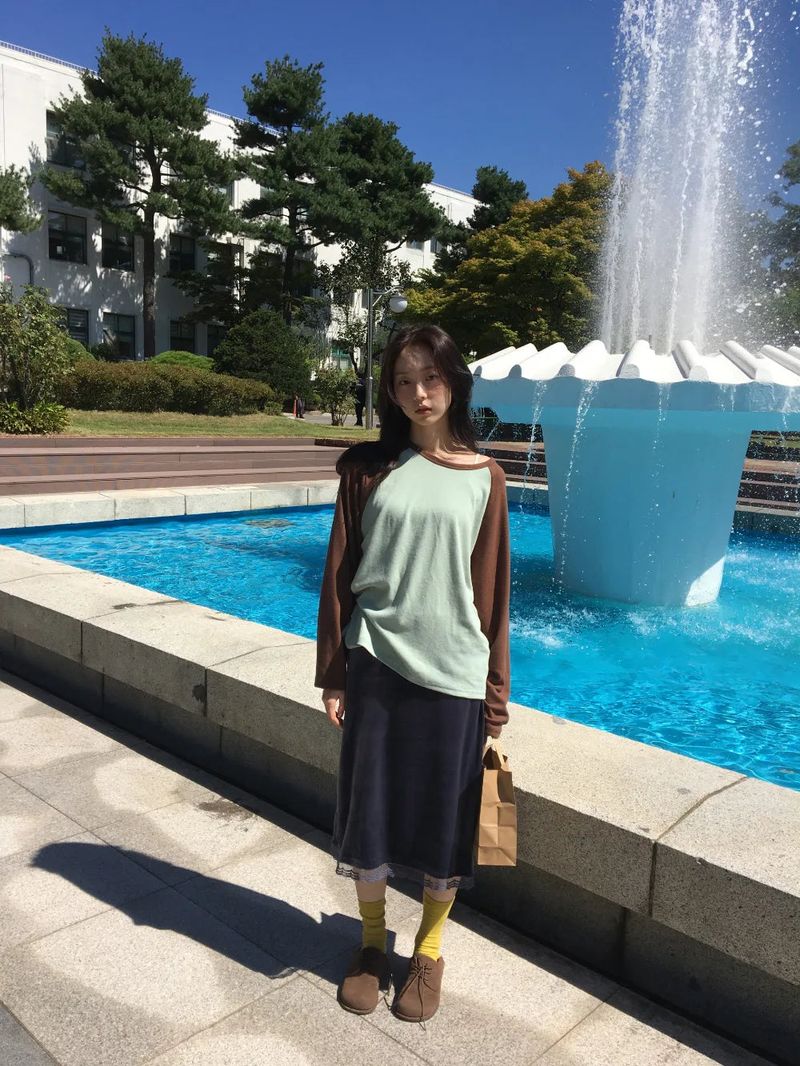 DUGGY（ダギー）の「Kuchi Lace Velvet Skirt（Skirts）」