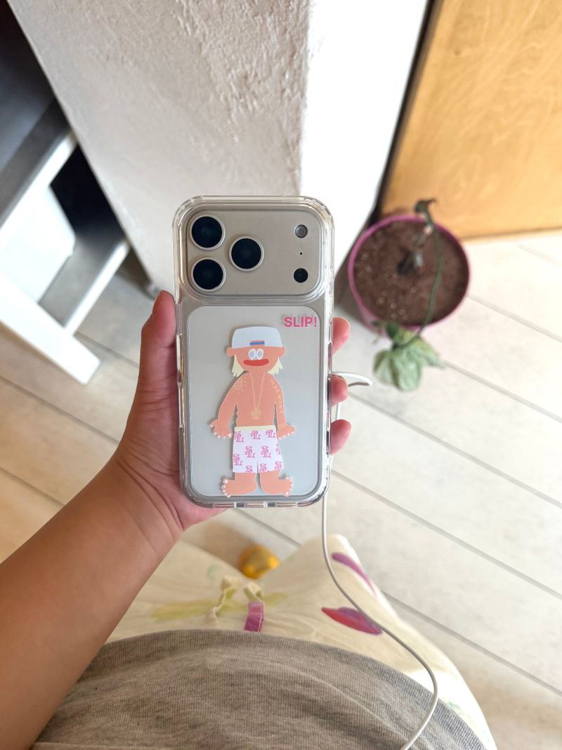 SLIP（スリップ）の「サンバーン ボーイ（スマホグッズ/小物）」