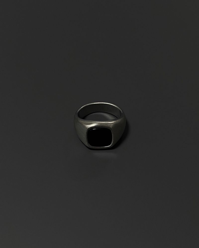 bold onyx ring