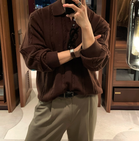 All-Day Cable Pattern Two-Button Collar Knit