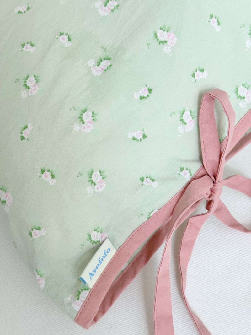 Flo ribbon string pillow cover floral pattern hotel style