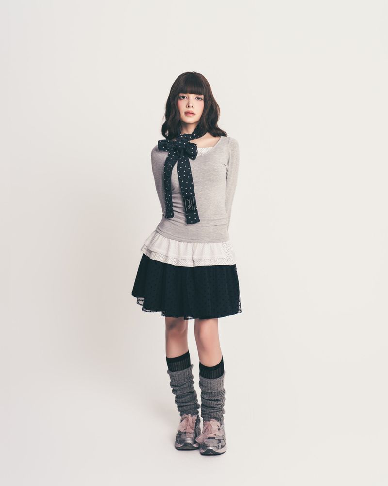 dot frill layered top / gray