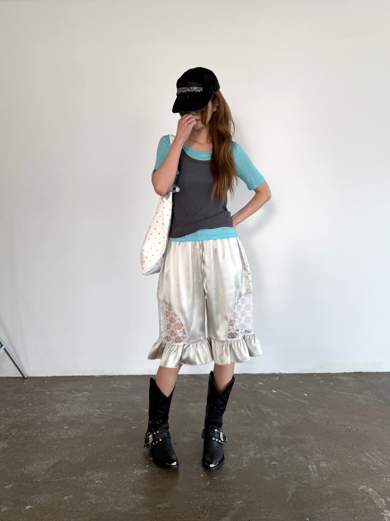 silky frill bermuda pants