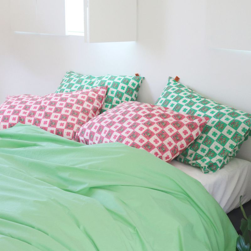 Bear clover pillow case(2color)