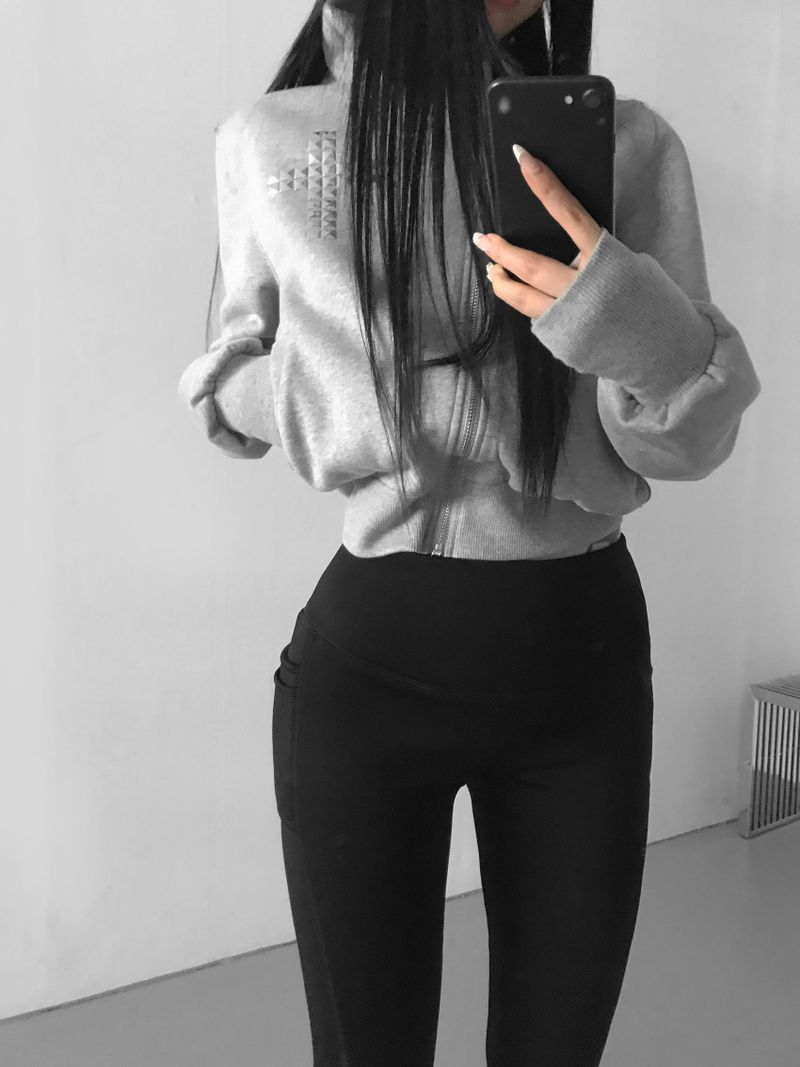 athleisure cargo leggings