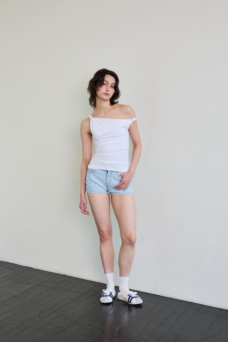PEPPY MICRO DENIM SHORTS / SKY BLUE