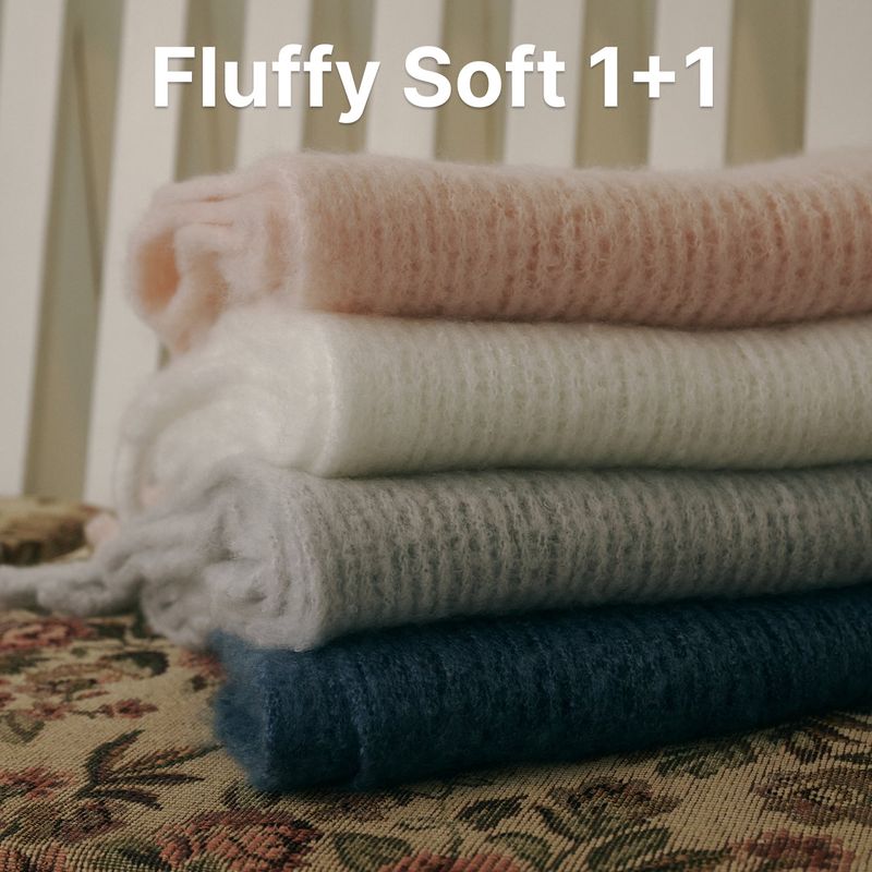 FORrr（フォルンルン）の「【1+1】Fluffy Soft Muffler - 4Color（Fashion Accessories）」