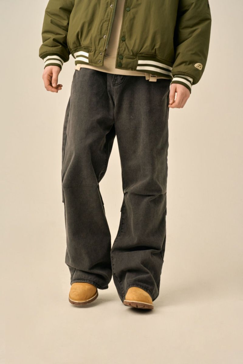 WIDE RIVET POINT JEANS - GRAY