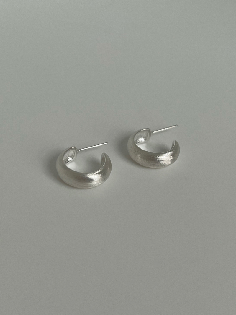 Fade earring (silver)