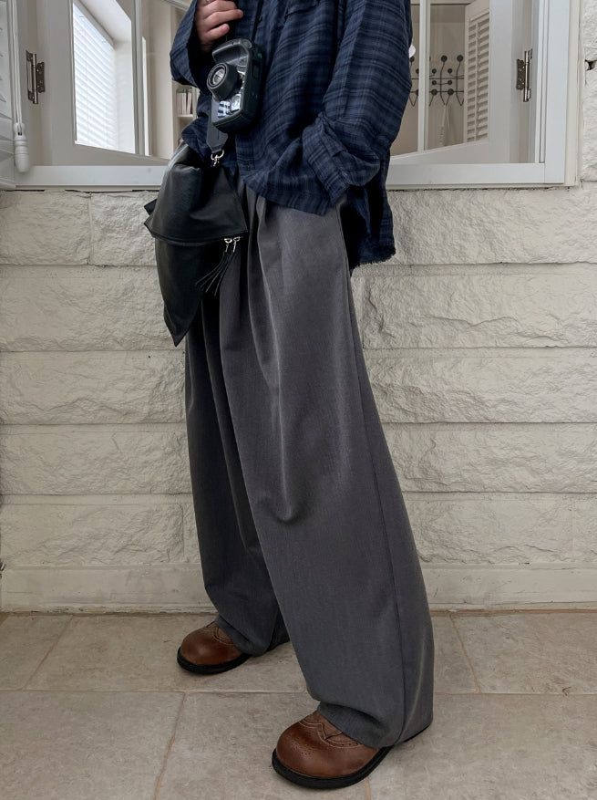 Hounds three-tuck wide slacks