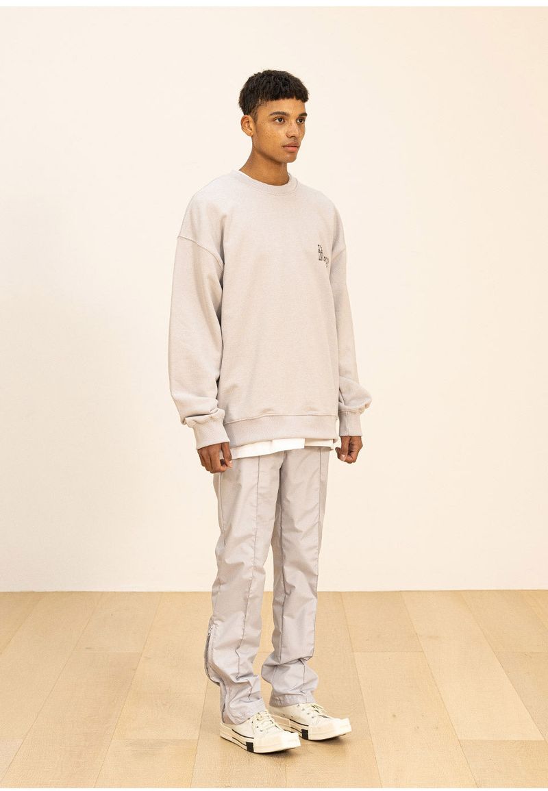 INVINCIBLE OVERSIZED SWEAT SHIRTS