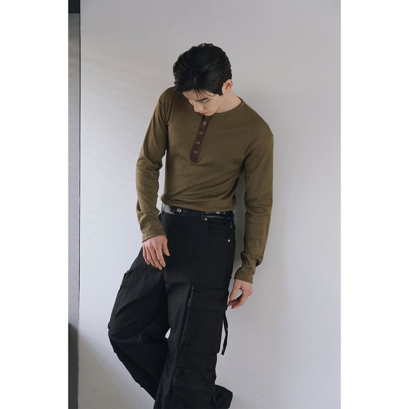 Leather ribbed henry neck long sleeves(Khaki)