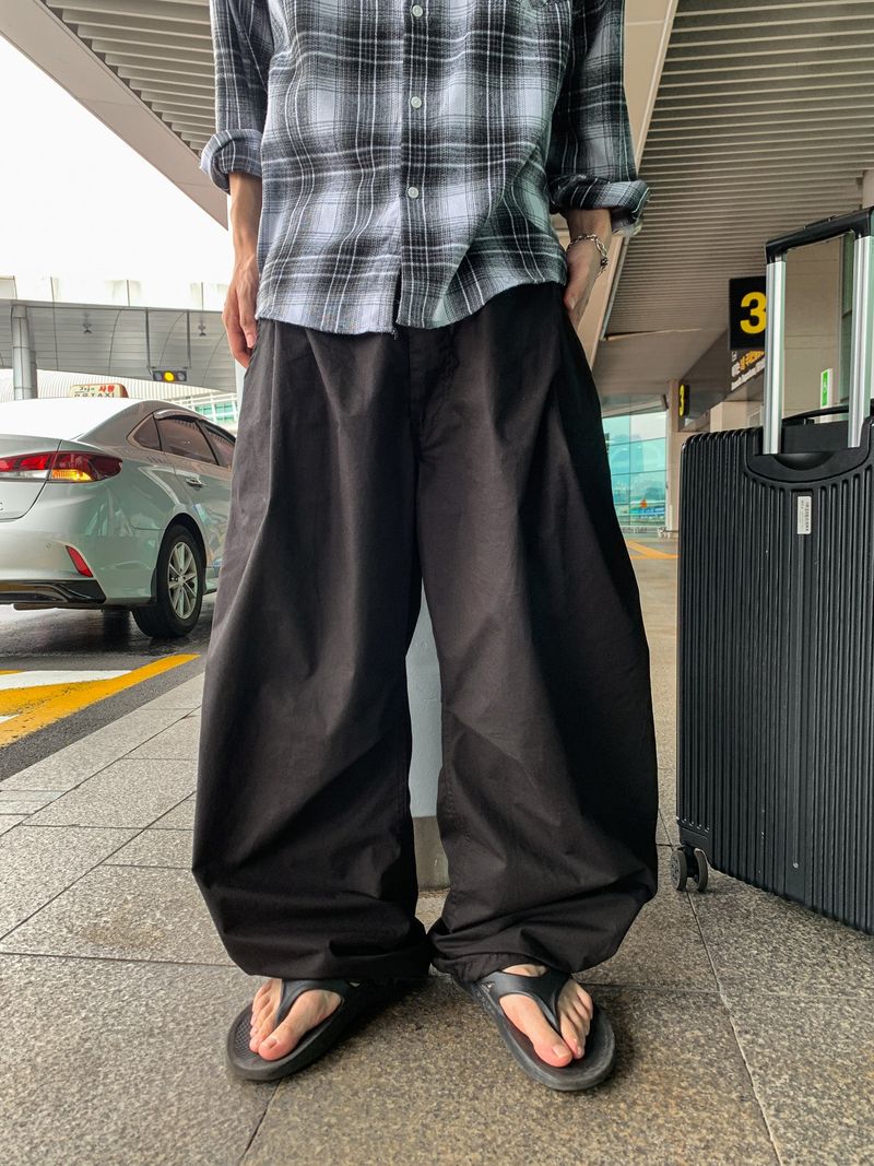 WHAT A LOOK(ワット ア ルック)の「ポートサイドタックストリングパンツ(パンツ)」