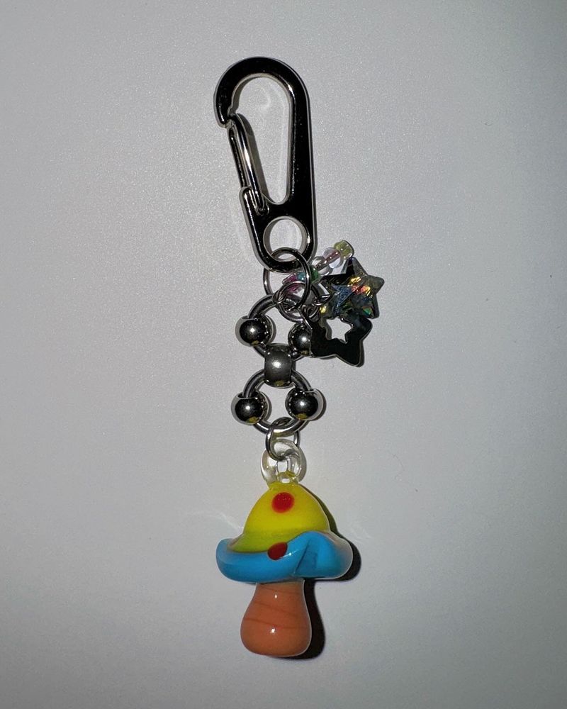 Trippy mushroom keychain.04 (8type)