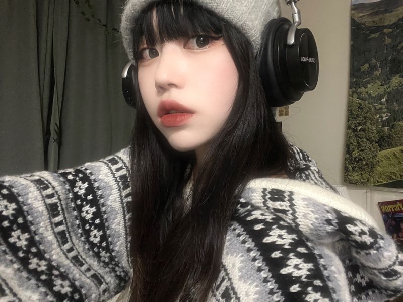 Igloo hooded long knitwear