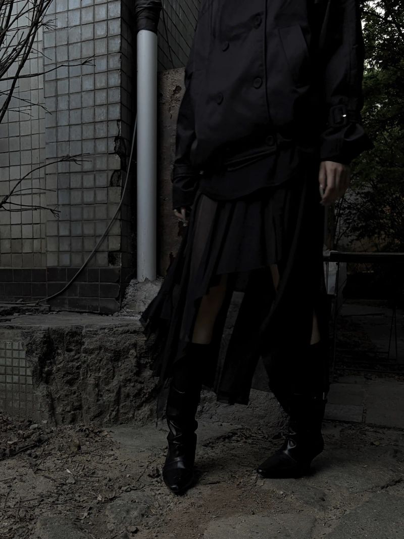 drop sleeveless see-through skirt