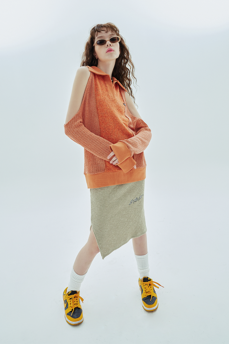 hole collar knit_orange