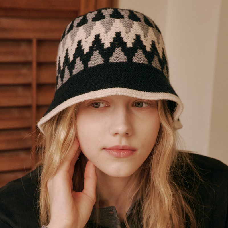 Triangle Pattern Bucket Hat (Black)