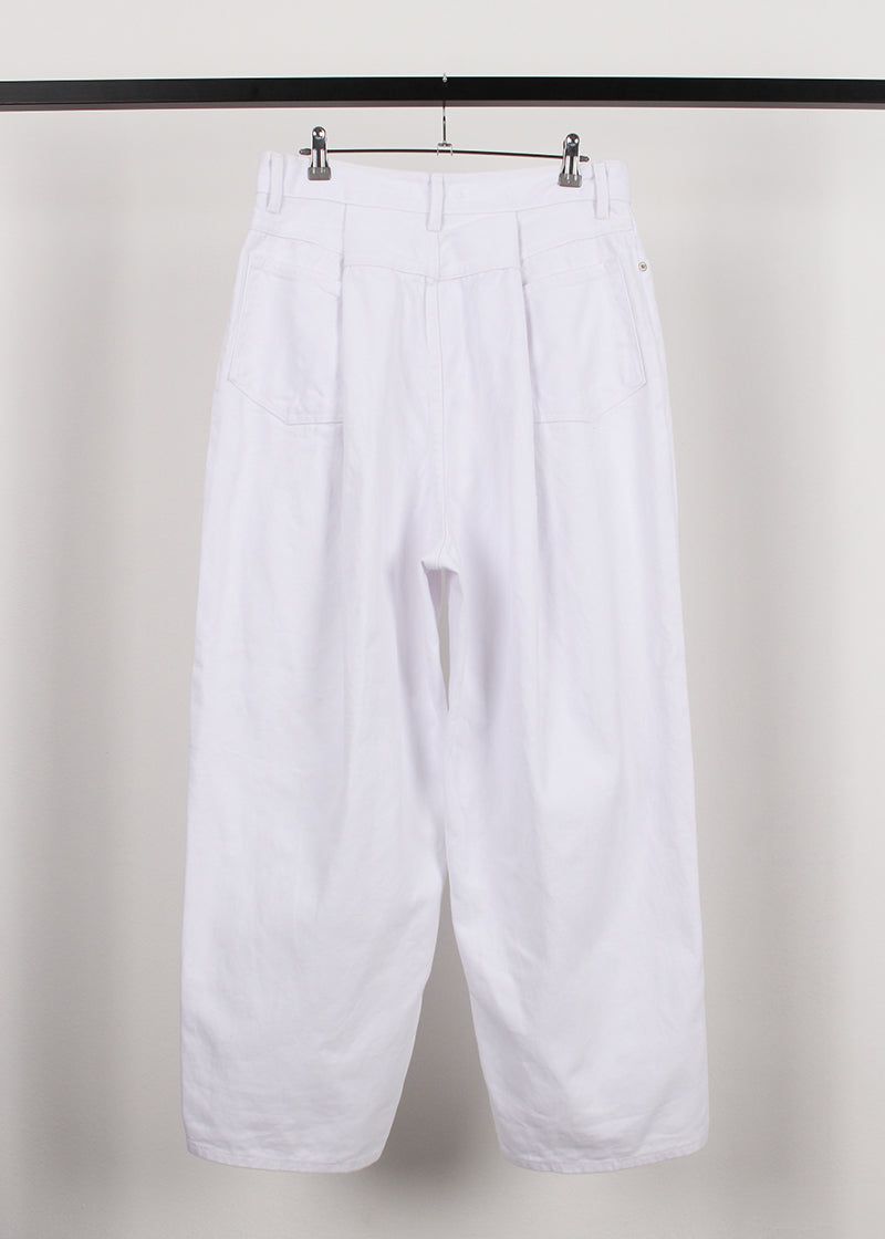 TUCK WIDE DENIM PANTS