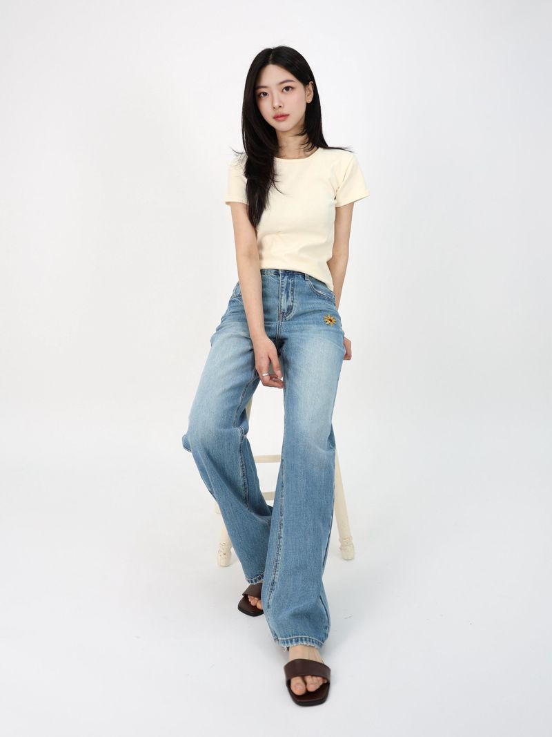 FLOWER EMBROIDERED STRAIGHT DENIM code 26215