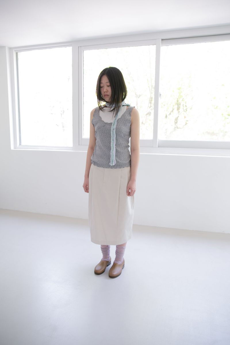 fine flower punching sleeveless top(2colors)