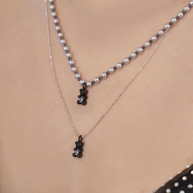 Petit Bear Grey Pearl Hematite Necklace_Black