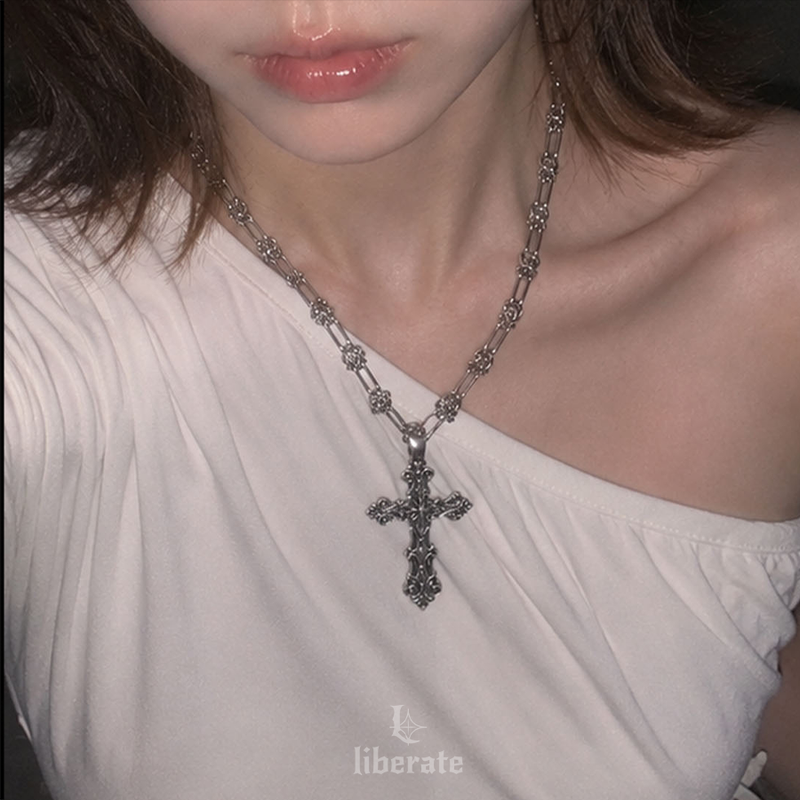 liberate（リベレイト）の「クロームクロスツイストボールドチェーンネックレス（アクセサリー）」