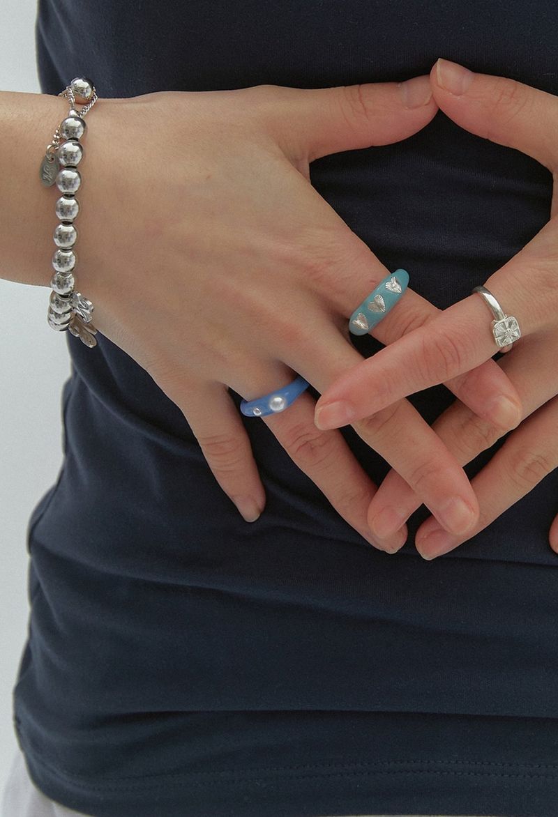 shield heart ring