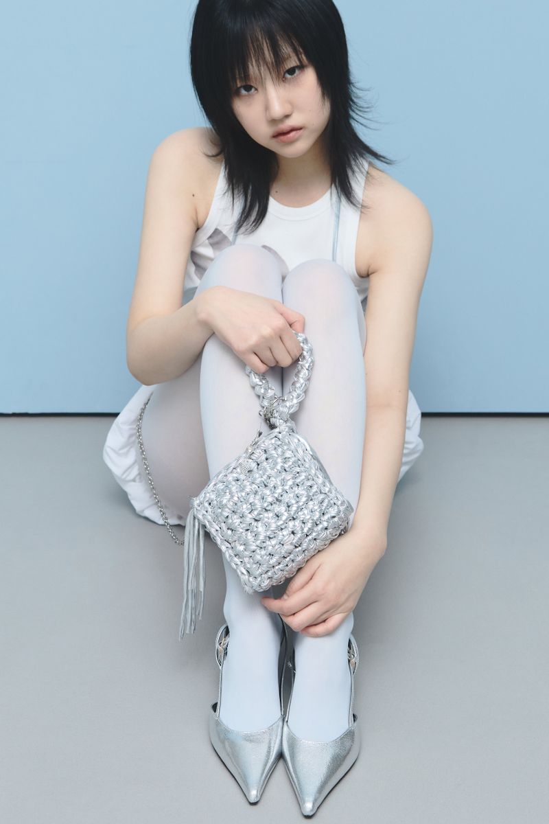 augustone8(オーガストワンエイト)の「WOOLLY MINI_silver(Bags)」