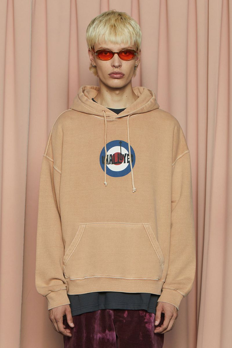 UNALLOYED（アナロイド）の「PIGMENT THE WHO HOODIE / BEIGE（Tops）」