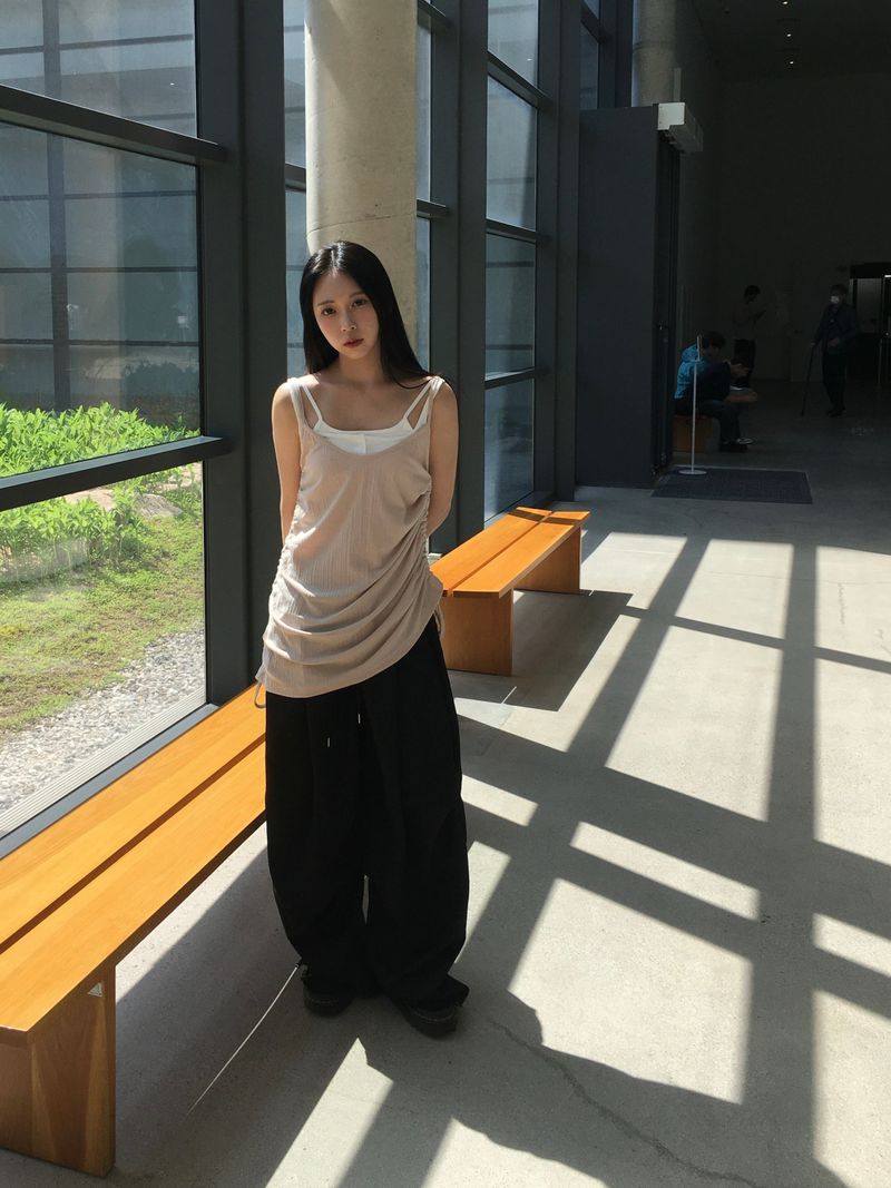 Cool Over Curved Nylon Pants (7c)