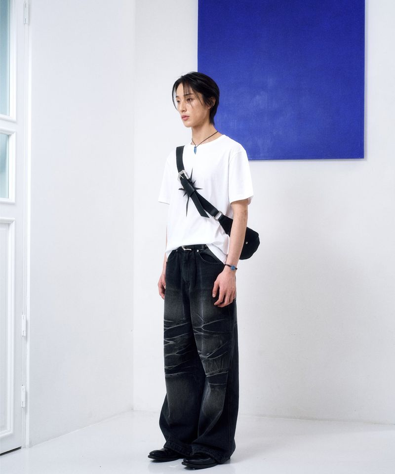 Bumpy Buckle Stone Bag (Black)