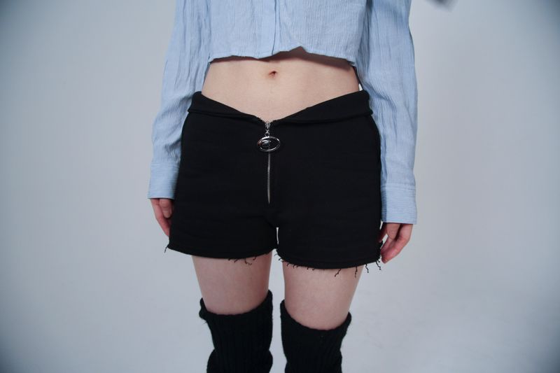 ネックストラップTシャツ_DOT WHITE