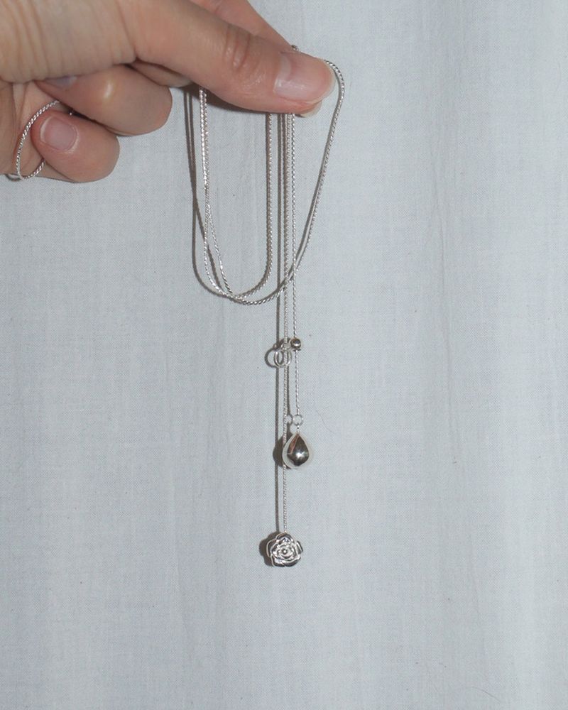 [MADE] lovely rose. rose long drop necklace