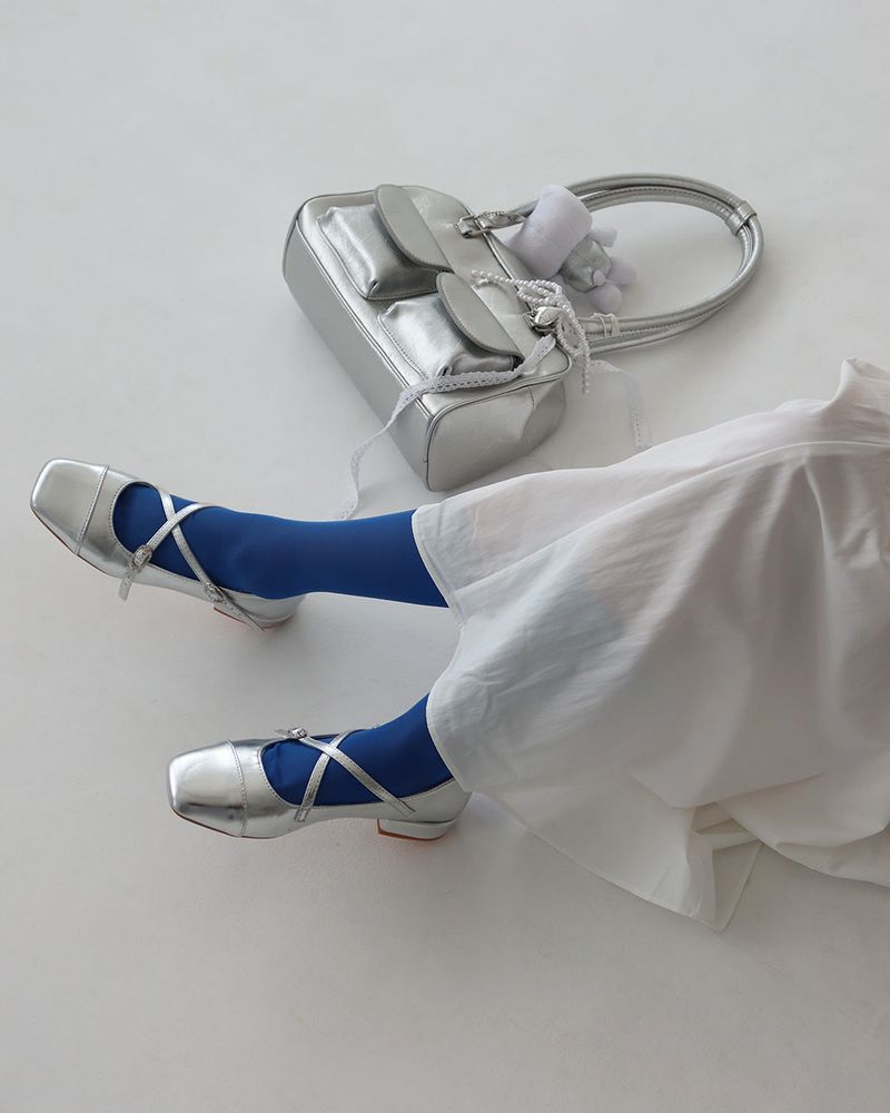 Enamel Cubic Merijane Flat Shoes