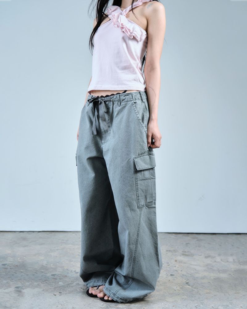 Distressed Cargo Pants - Light Gray