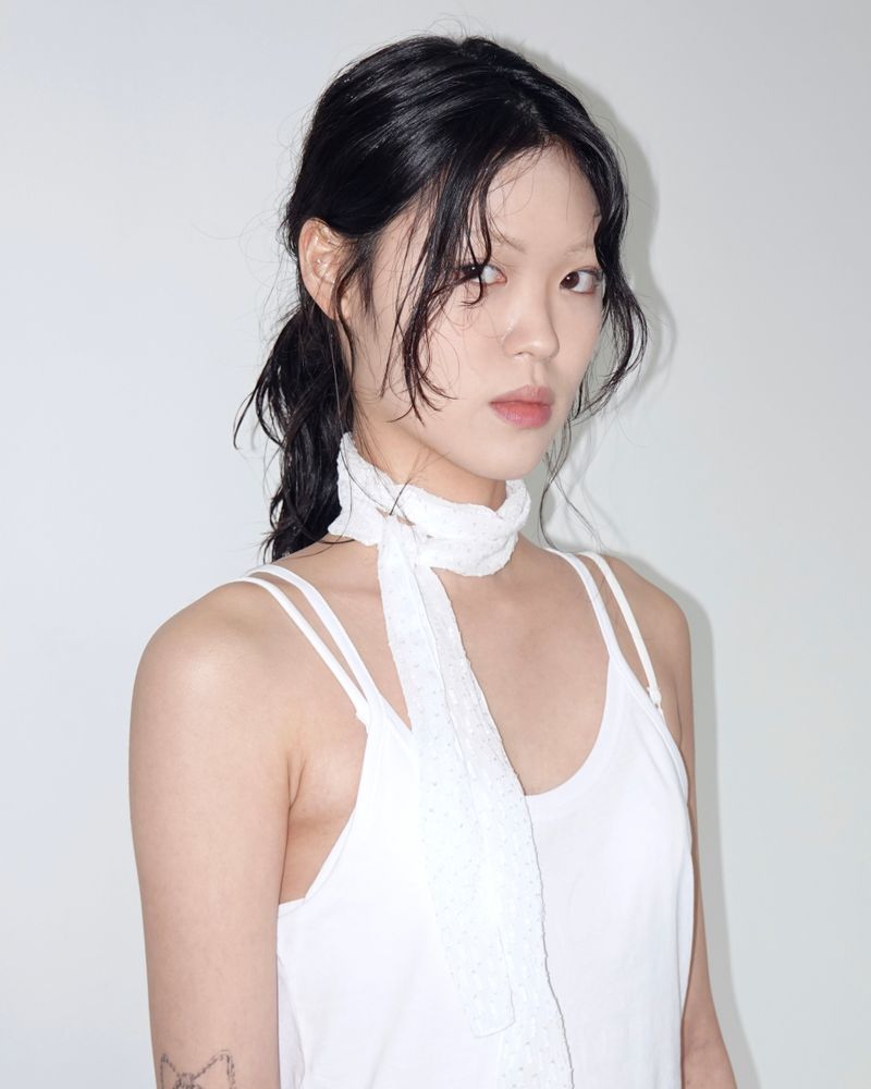 Sheer lace scarf_ white