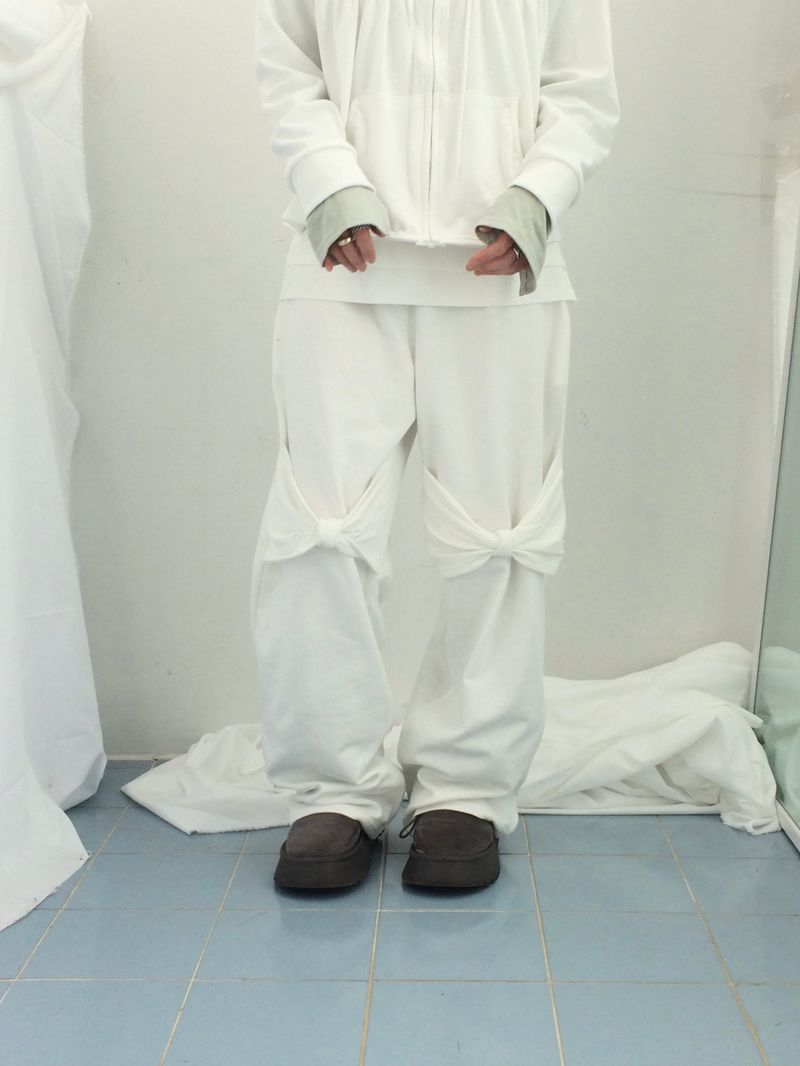 Double ribbon knee-point pants