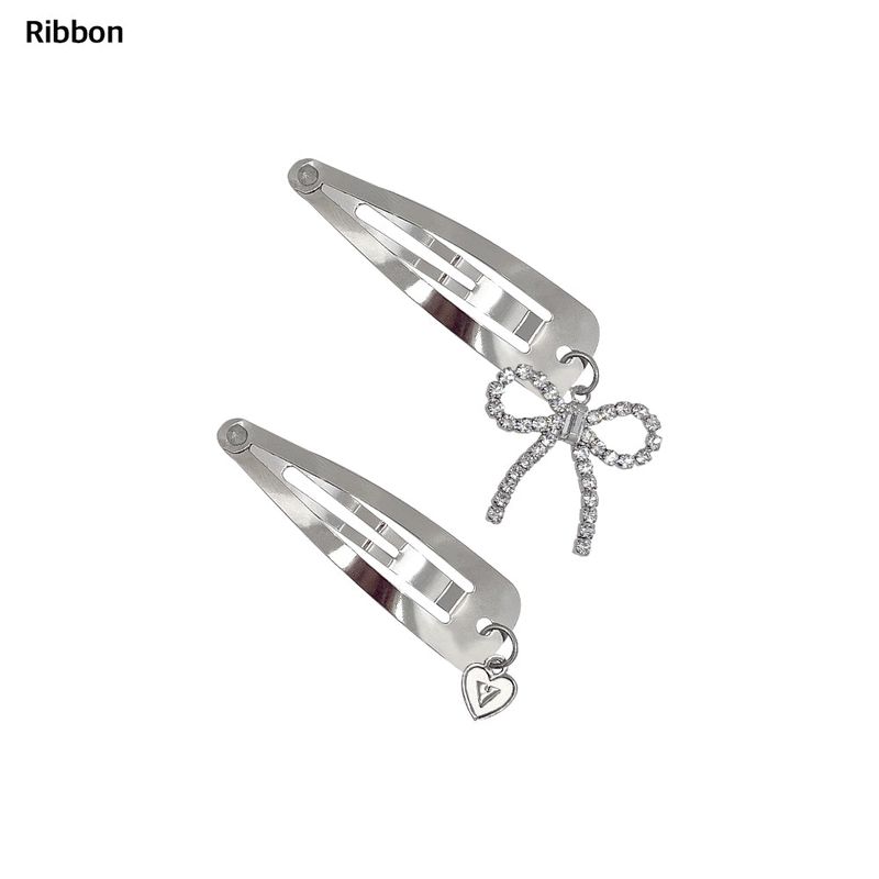 VVV（ブイブイブイ）の「[SET] Cutie Logo Heart Clip Pins（Hair Accessories）」