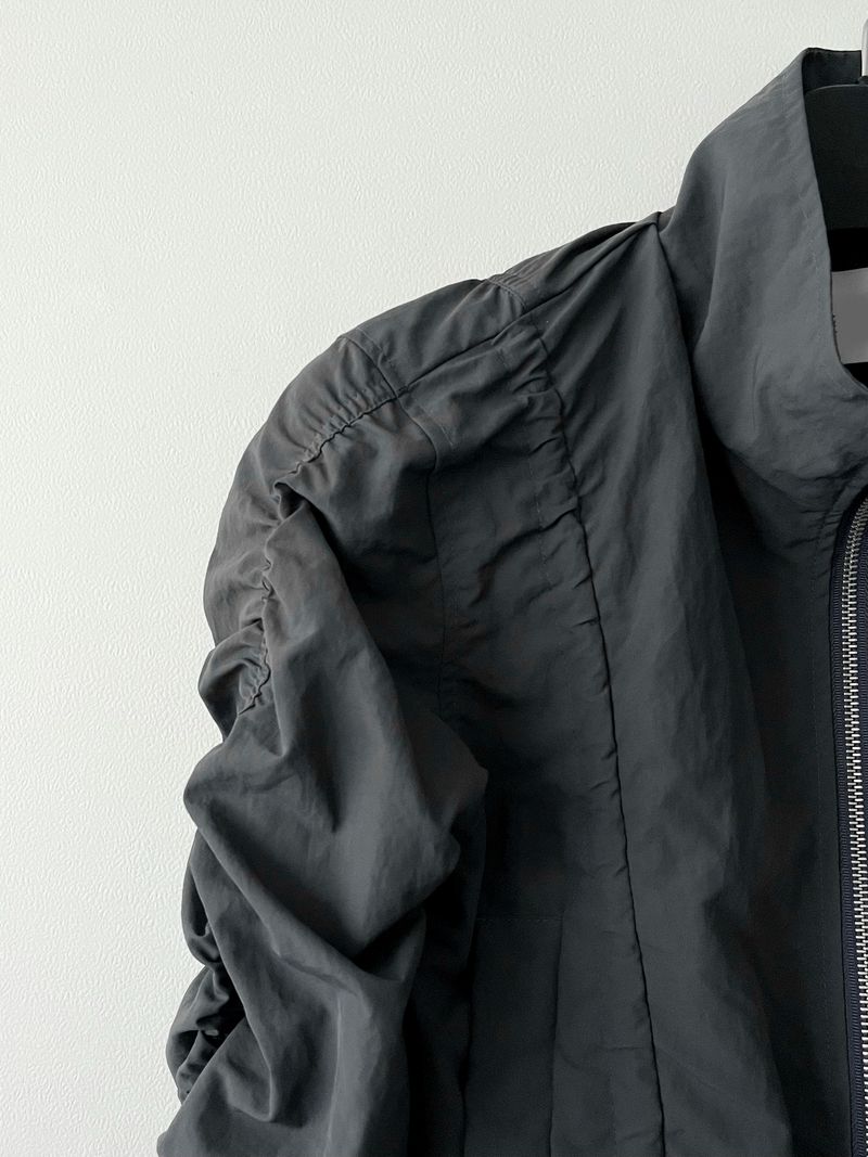 Loner windbreaker