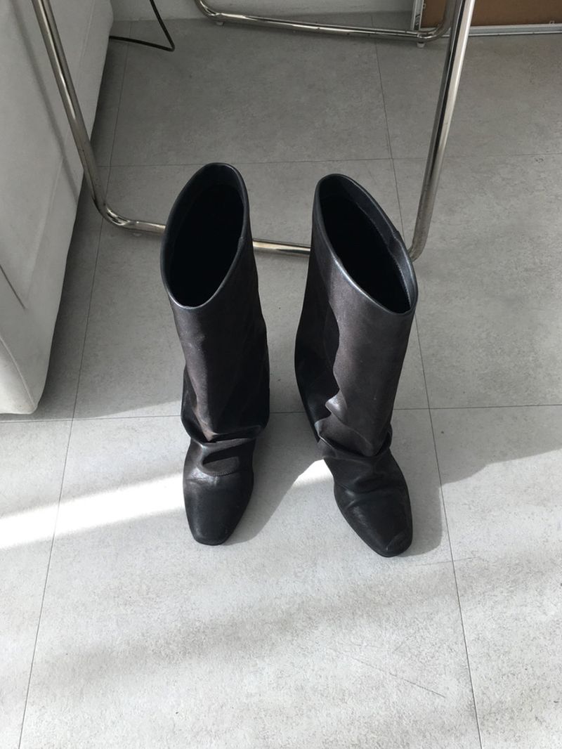  Folding Wrinkle boots