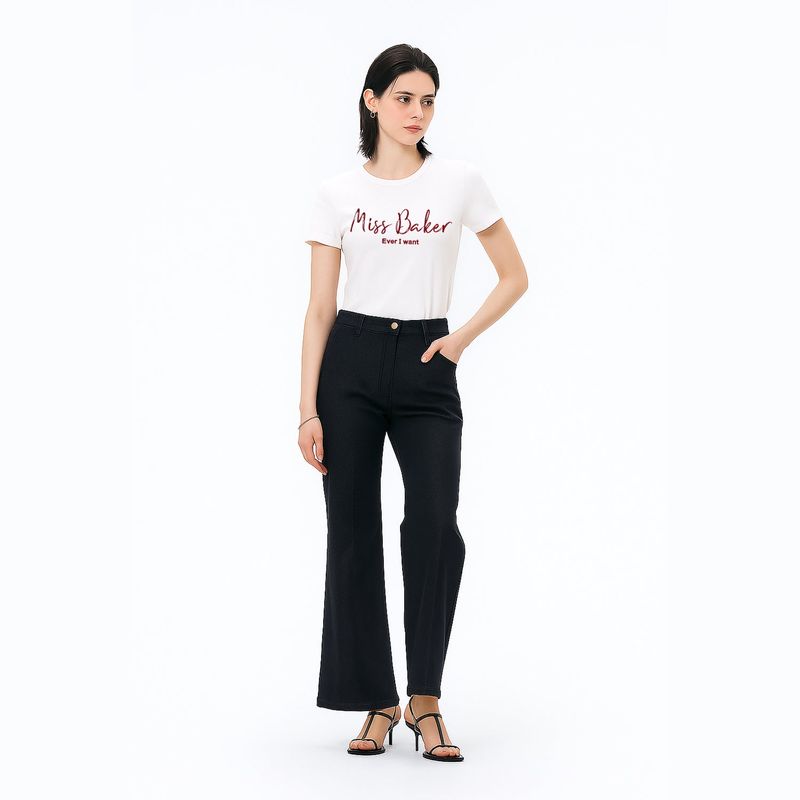 Miss Baker エンボニードルTシャツ ホワイト