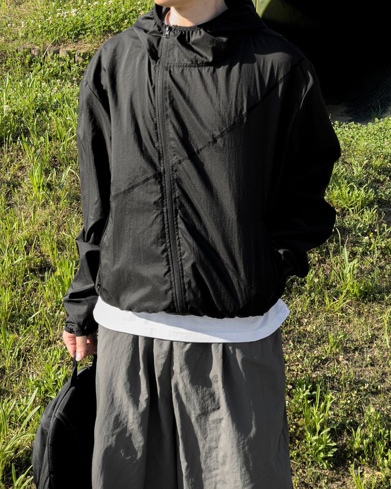 Aeric Diagonal Lightweight Windbreaker