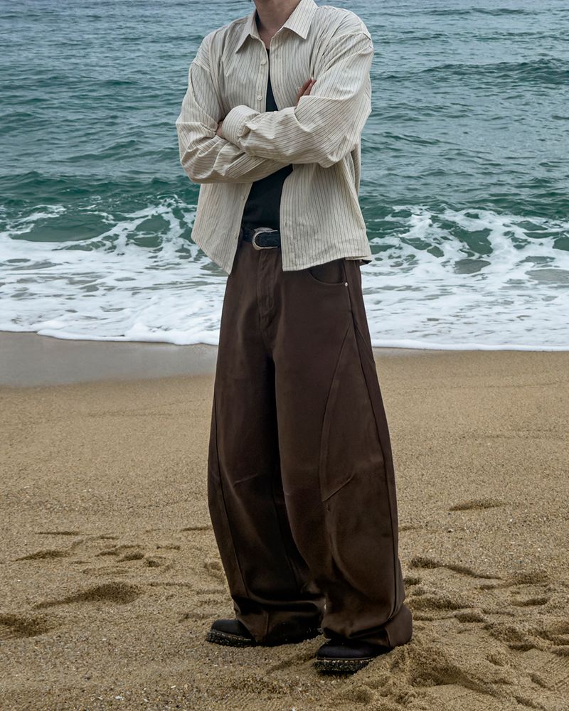 Orbit cut wide cotton pants
