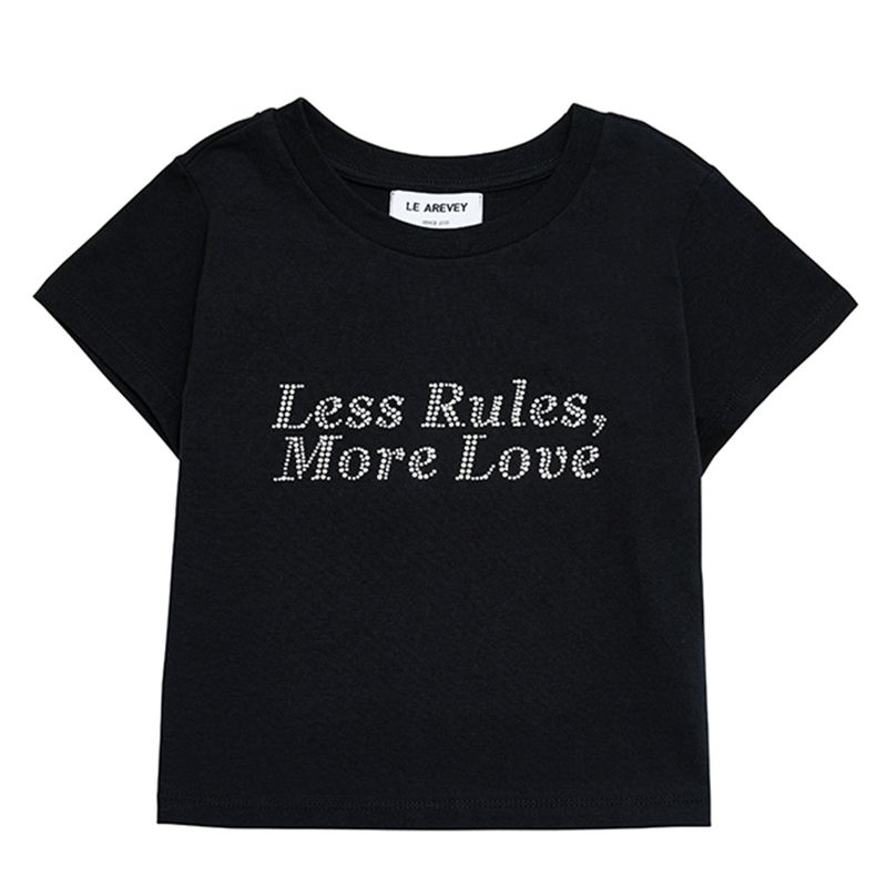 LE AREVEY（アルヴェイ）の「LESS RULES MORE LOVE CROPPED BLACK (HOTFIX) [WOMAN]（Tops）」