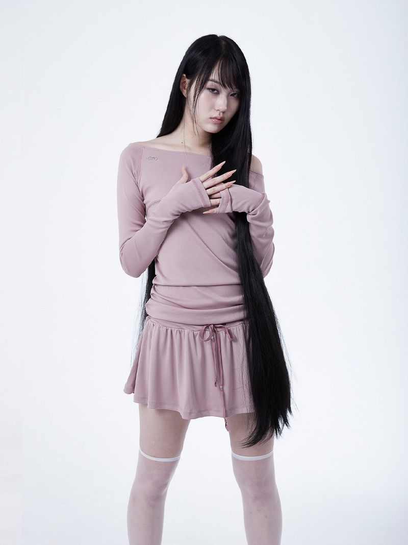 elfelfelf archives（エルフエルフエルフアーカイブ）の「RAGLAN METAL LOGO DRESS [PINK]（Dresses）」