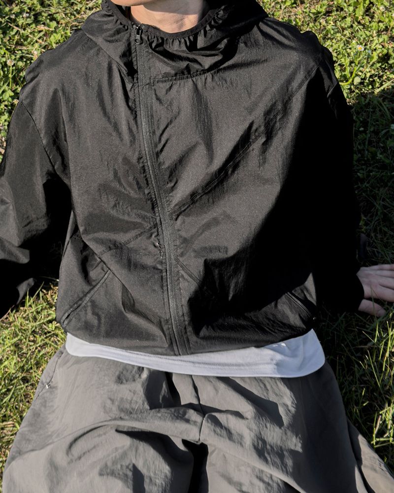 Aeric Diagonal Lightweight Windbreaker