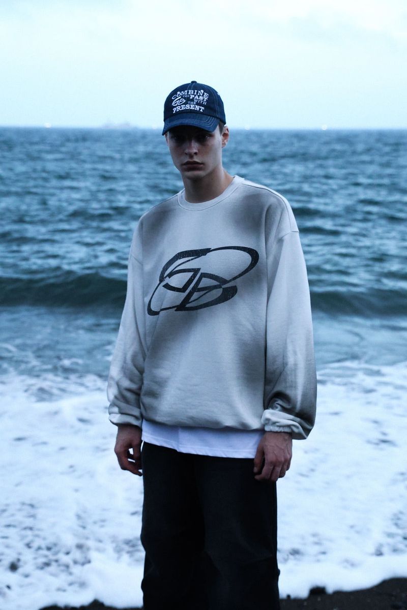 Dirty Washing String Sweatshirt