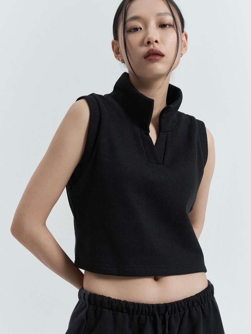 vadefy（ベイディフィー）の「Sleeveless Collar Top, Black（Tops）」