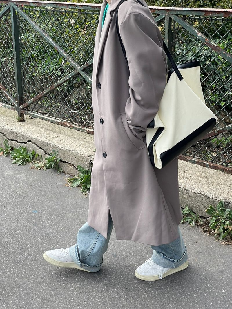 Urvane boots cut denim pants